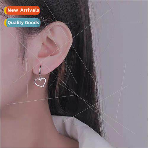 Sweet simple love heart earrings niche cute teenage girl ear