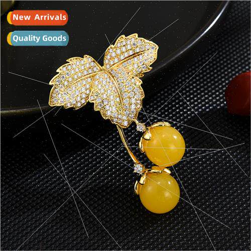 Korea imation beeswax cherry brooch elegant fru lovely cloth