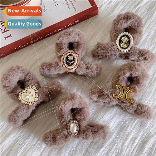 Mei Lade plush scratch clip number plate hair shark clip hai