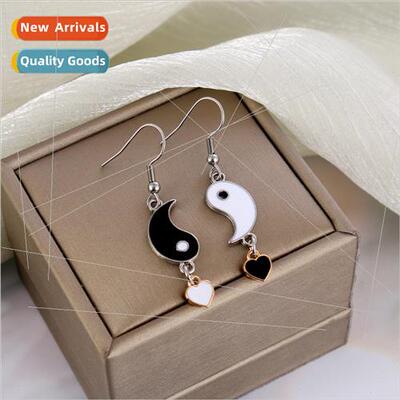2022 Europe stainless steel ear hooks alloy Taiji fish earri