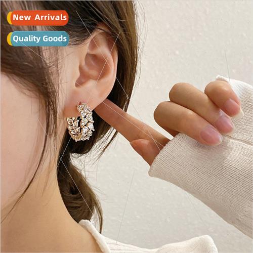 Koreageometric C-shaped earrings female cold wind micro-sett