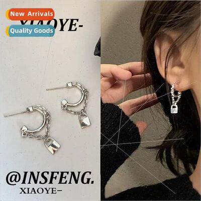 Hip hop mple punk chain C-shaped earrings retro old lock ear