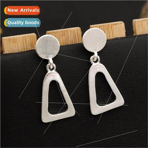 Europe small delicate earrings fashion brushed hundred earri
