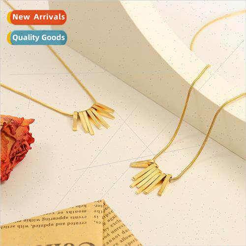 Europe ins niche irregular small square pendant necklace geo
