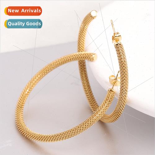 Europe new simple C-shaped open stainless steel earrings gol