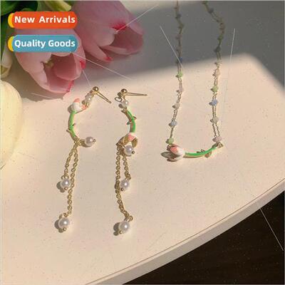 Colorful crystal beaded pearl painted tulip necklace flower