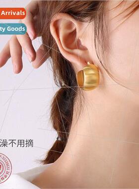 Europe large circles brushed matte feeling earrings tanium s