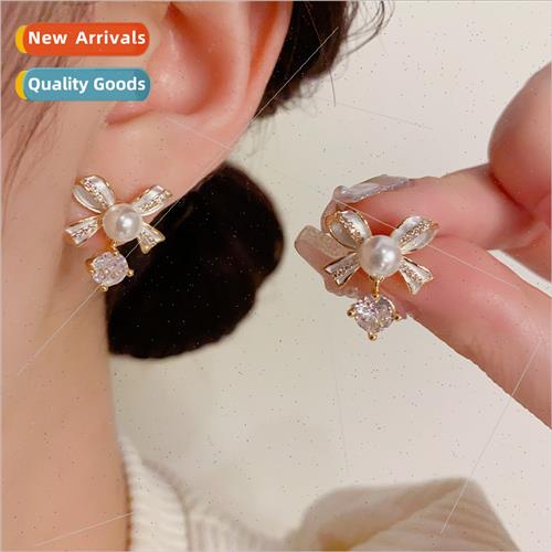 Exquise gentle bow dangling round diamond earrings fashion a