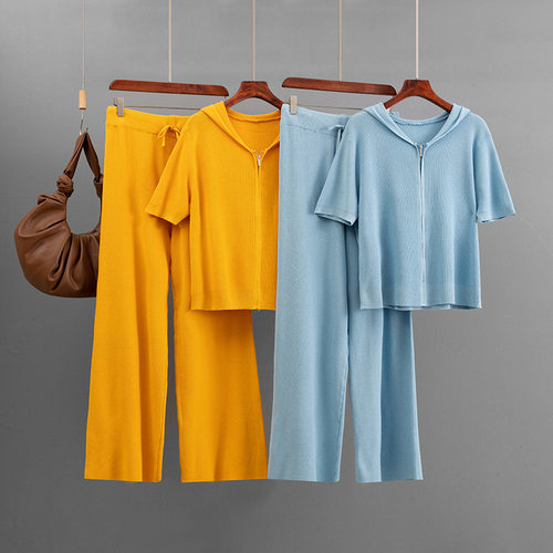 针织连帽短袖上衣女套装阔腿裤Knitted hooded short-sleeved top