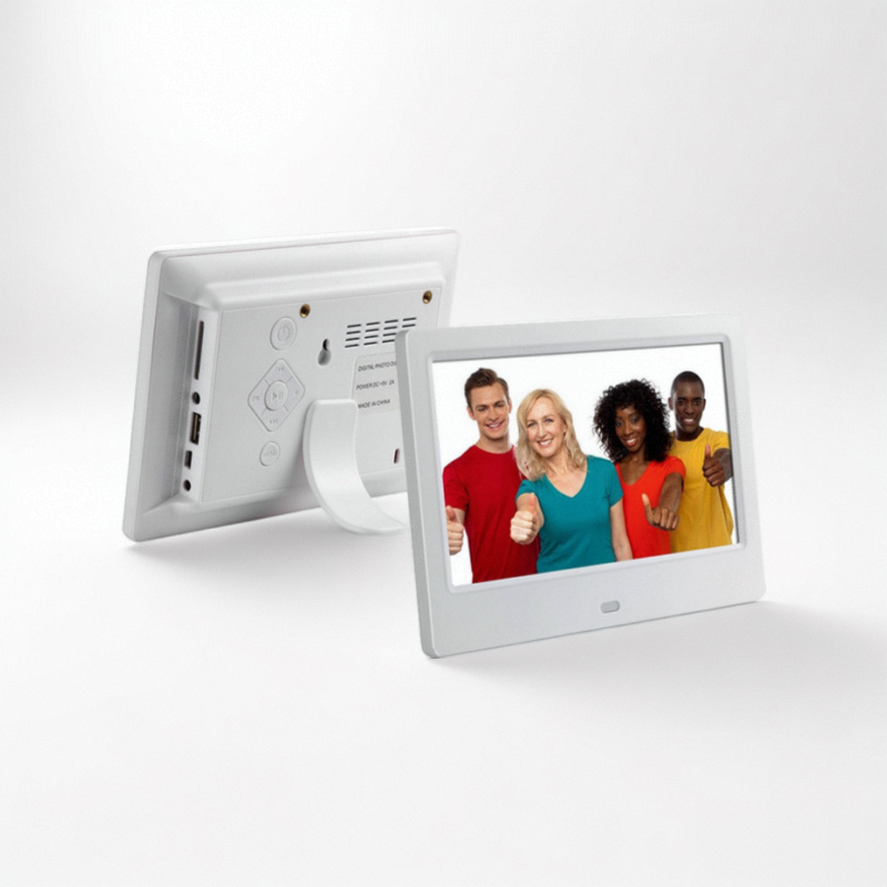 小盾牌广告机显示器机