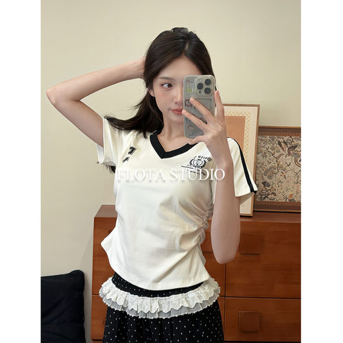 【flota】V领kitty酱ab面印花短袖T恤女褶皱收腰百搭上衣