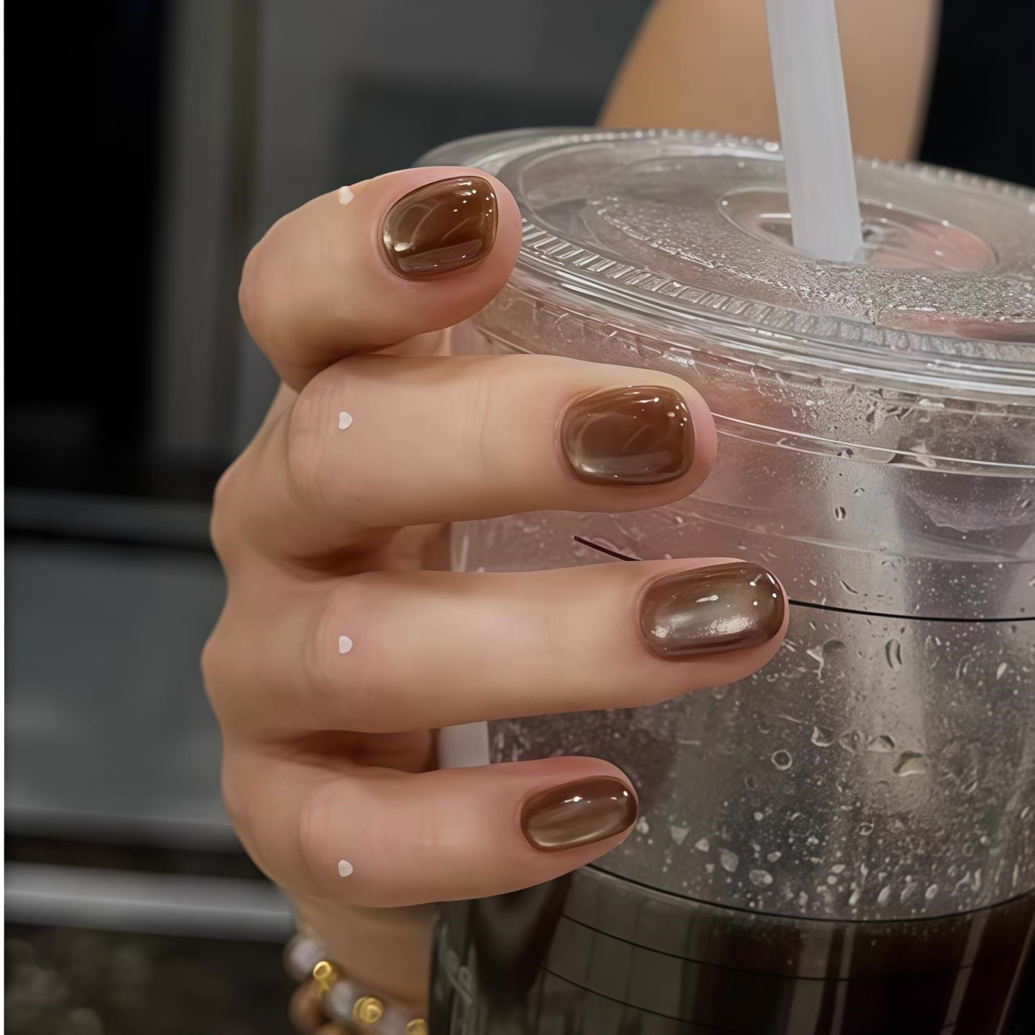 手工美甲贴片焦糖棕色玻璃珠猫眼穿戴甲秋冬短款显白上学孕妇可用,彩妆/香水/美妆工具,穿戴甲/甲片,淘宝优惠券,粉丝福利购,淘宝优惠卷