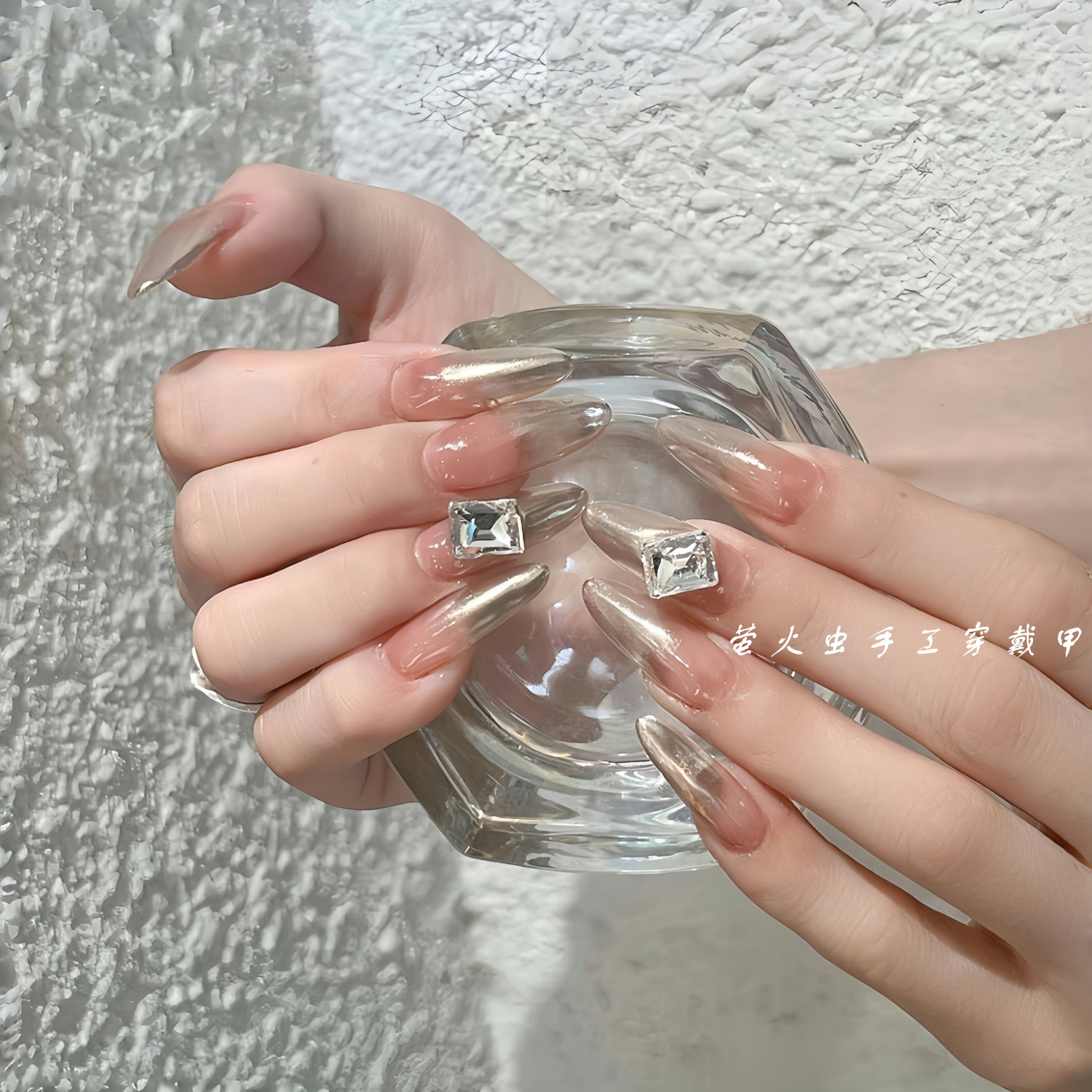 魔镜粉手工穿戴甲显白亮晶晶