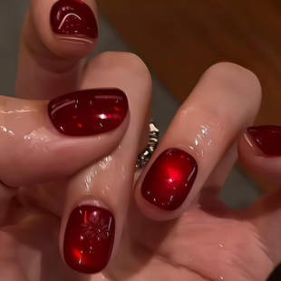 鸽子血红色宝石玻璃珠猫眼手工穿戴甲秋冬显白美甲贴片高级感短款