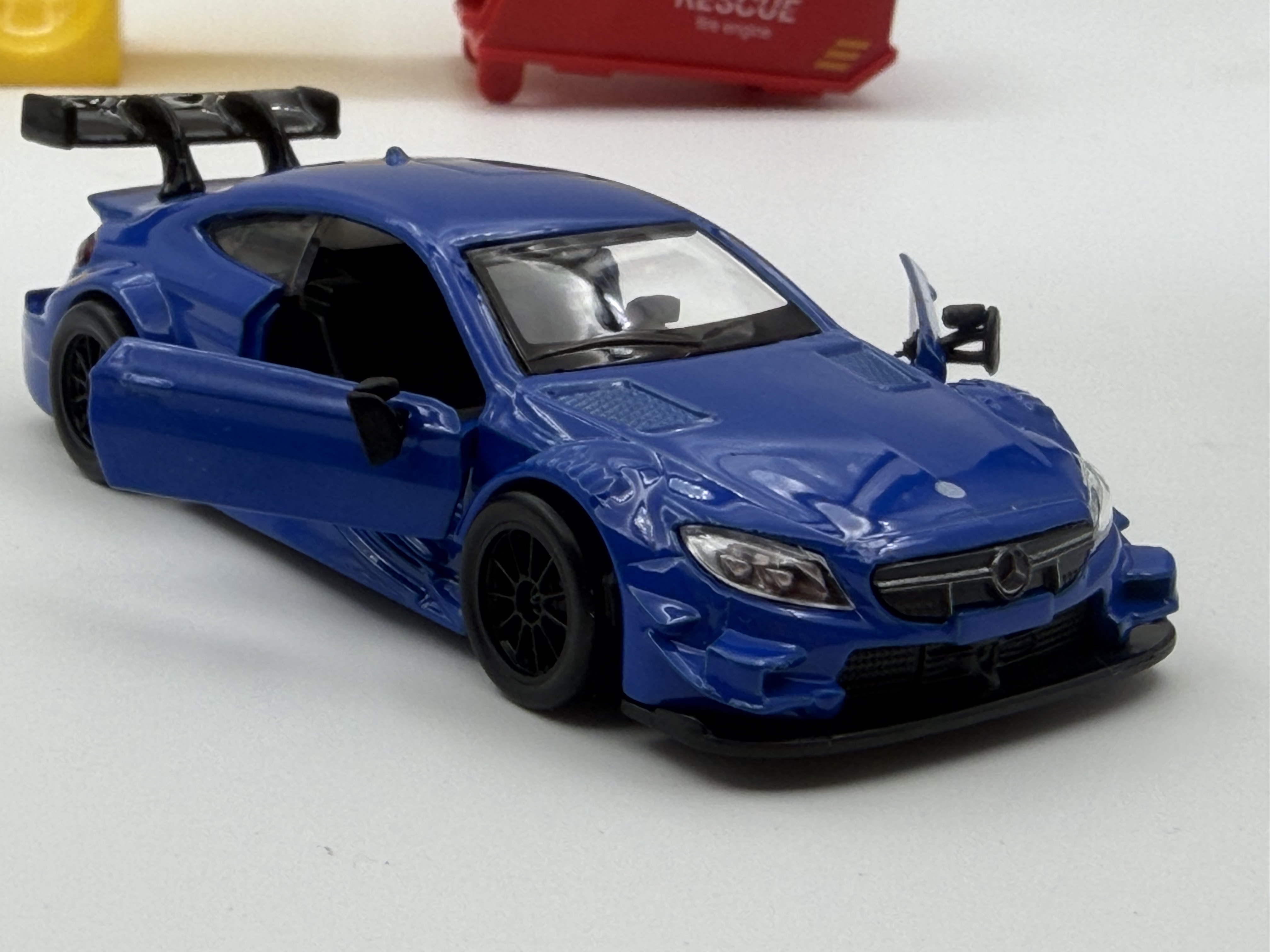 1/43奔驰 AMG C63汽车模型摆件迷你收藏板模型摆件 - 实物图