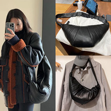 代购Croissant Lemaire 牛角包单肩斜挎包中性熔岩巧克力色涂层