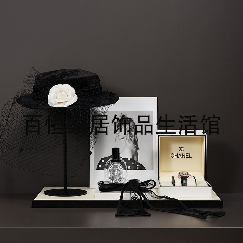 百恒家居 轻奢样板房衣帽间装饰套装灰色系现代衣柜手包墨镜道具