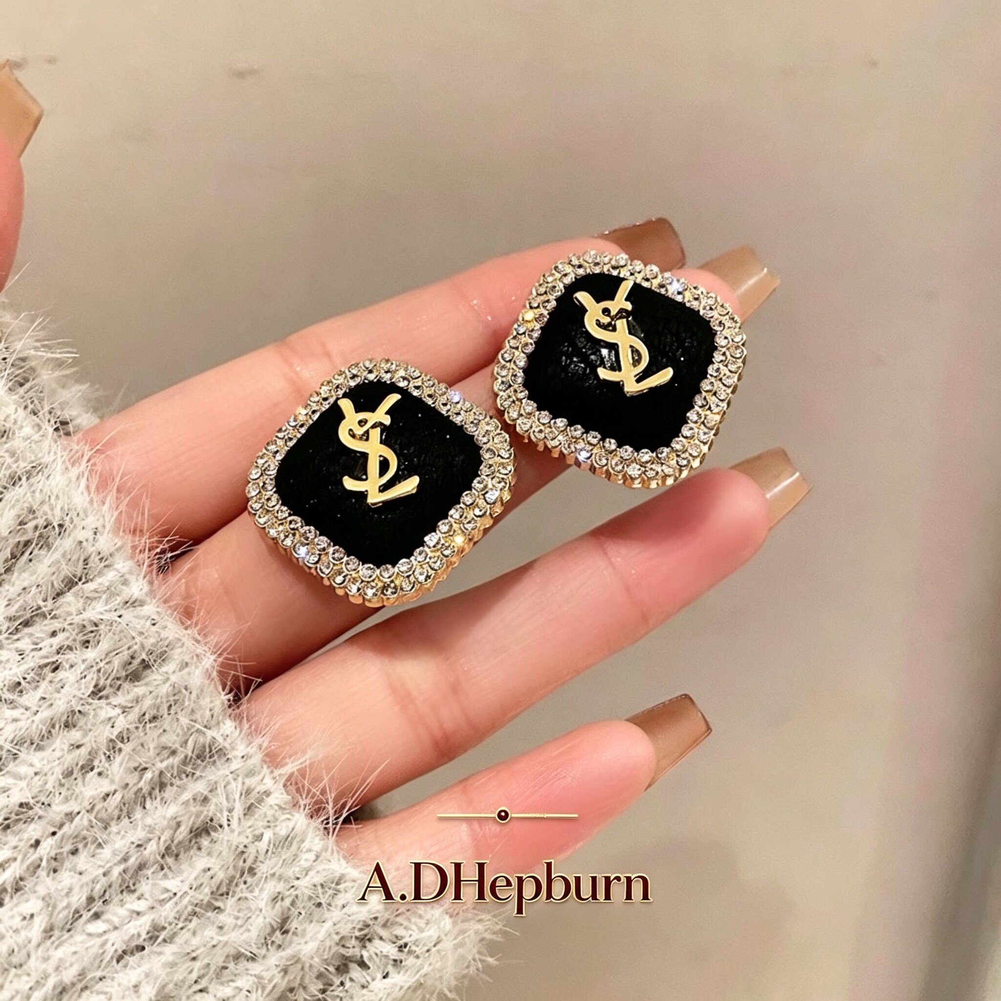A.DHepburn不掉色防过敏耳钉轻奢