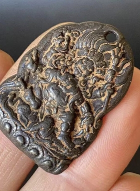 藏佛云铁黑六臂玛哈嘎拉菩萨挂件本命佛寒铁大黑天佛像牌吊坠托甲