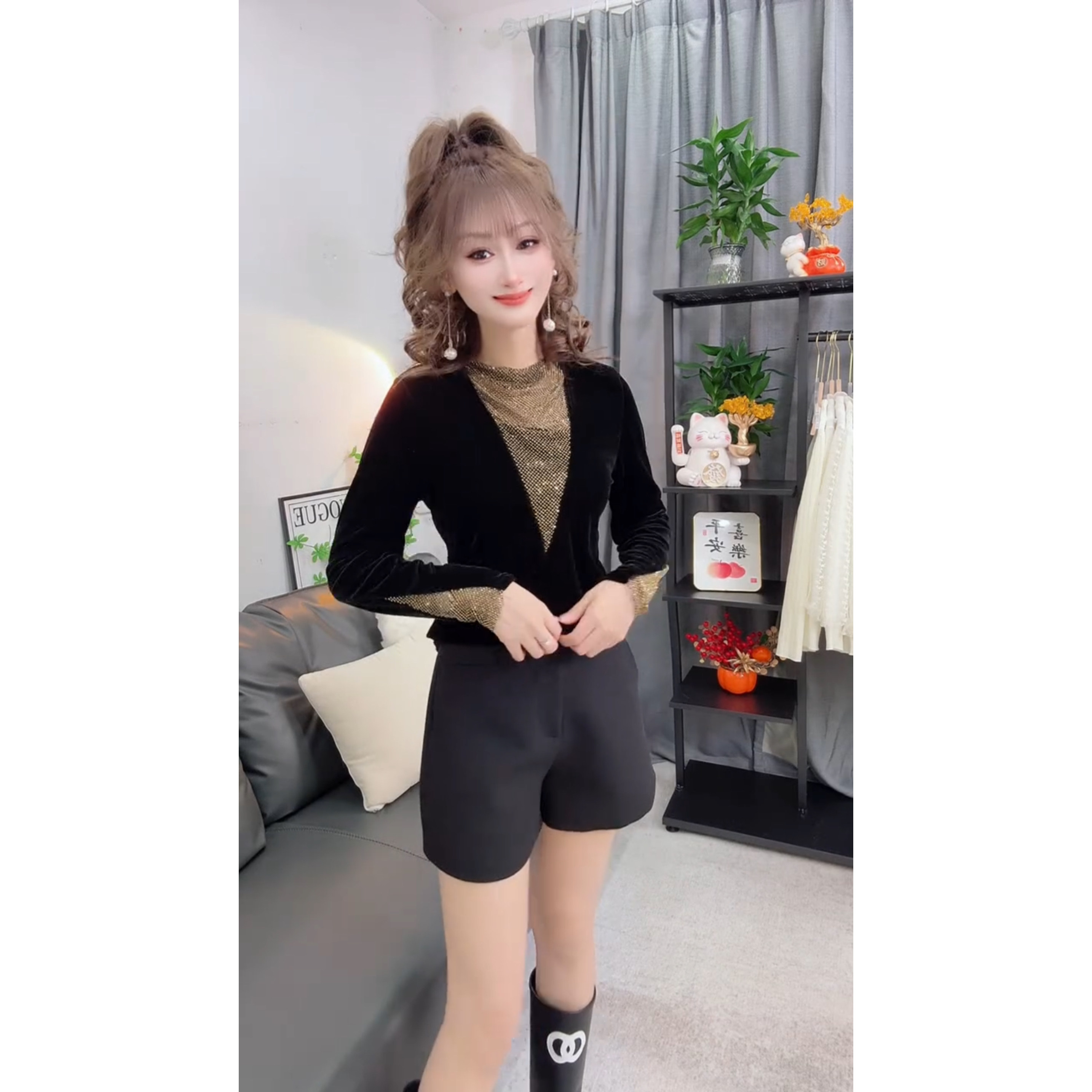 轻奢丝绒V领钻链显瘦长袖衬衫