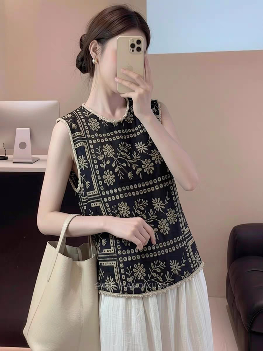 欧货复古刺绣镂空无袖背心女夏季黑色花边圆领小个子透气棉质上衣