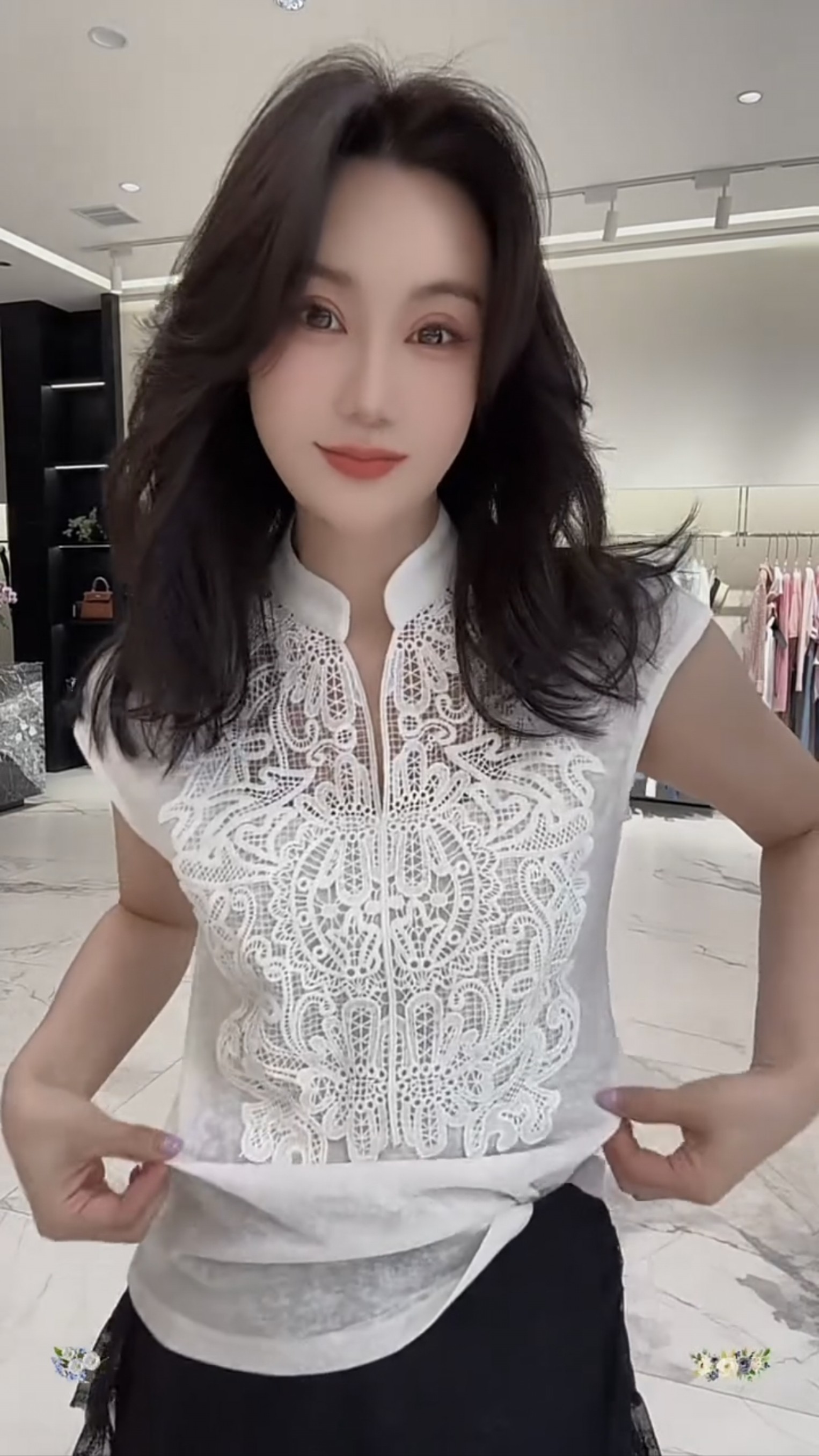 法式2026夏季新款立领蕾丝钩花设计小众无袖修身背心T恤女上衣潮