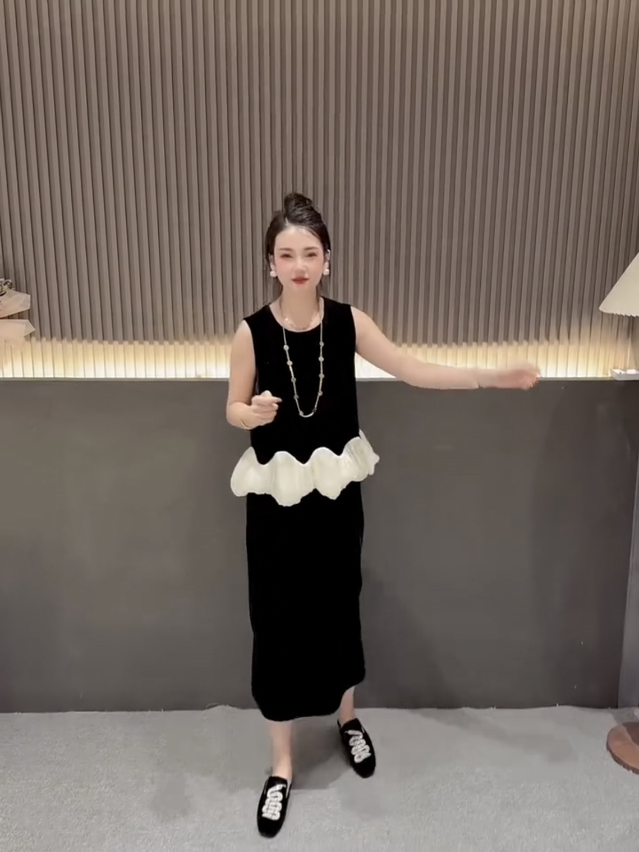 法式洋气丝绒装套女夏季何叶边接拼背心+直筒半身裙减龄两件套