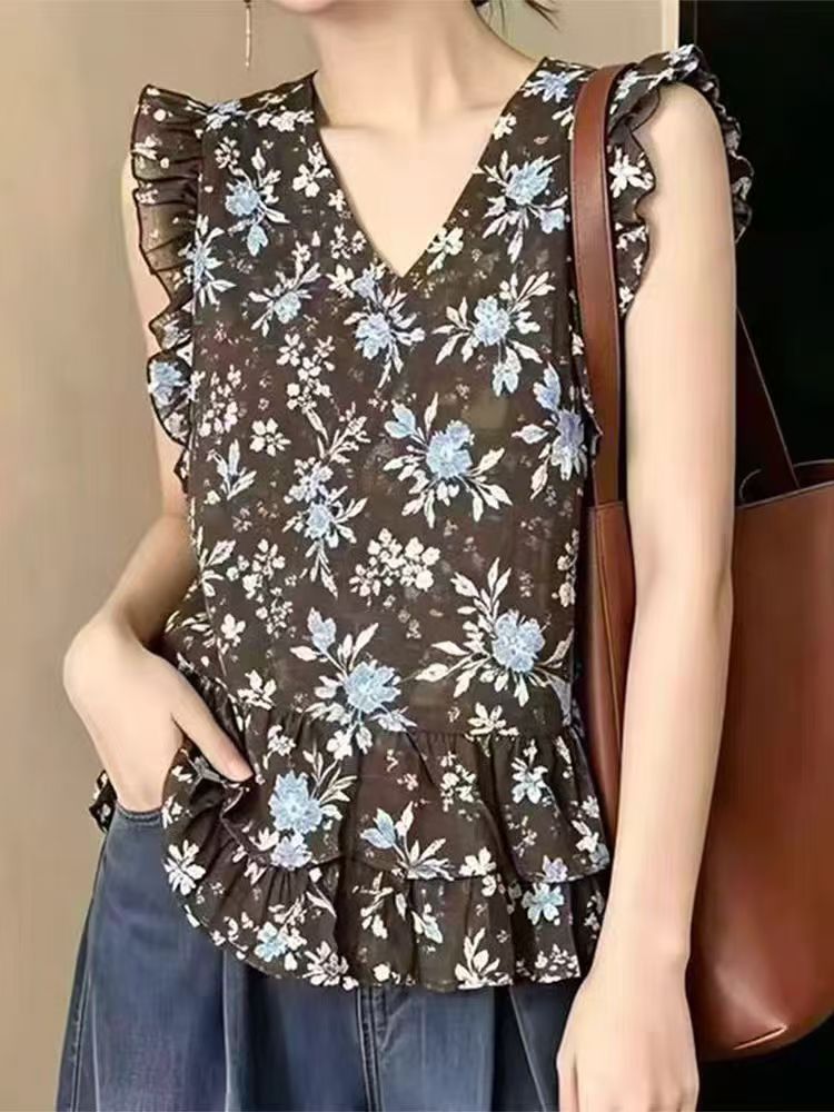 .欧货甜美设计感V领碎花小飞袖小衫女夏荷叶边显瘦减龄娃娃衫上衣