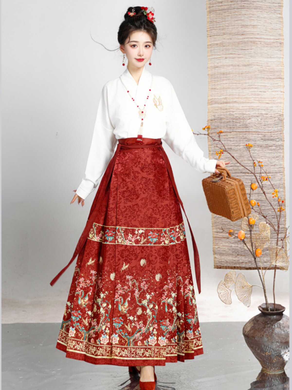 XUNXIANG의 새로운 슬림한 자카드 말얼굴 스커트 여성을 위한 다재다능한 HANFU 새로운 중국 스타일 중국 스타일 일상복을 위한 한 요소