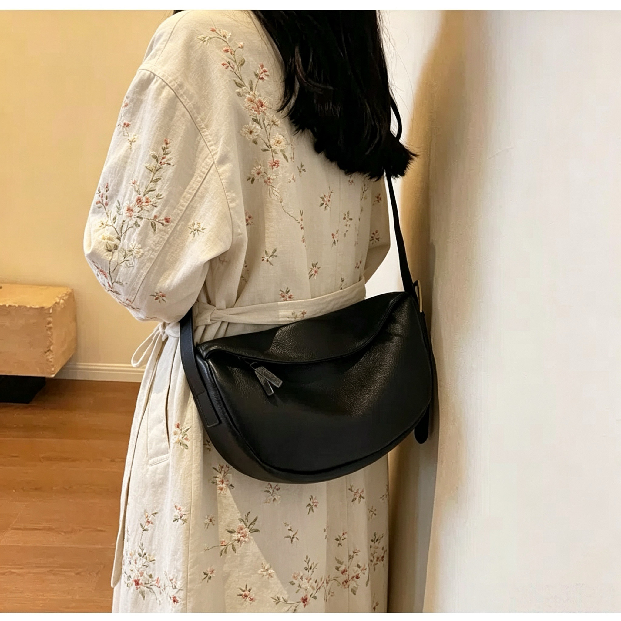 100%头层牛皮饺子包女休闲斜挎包高级感百搭通勤真皮单肩包大容量