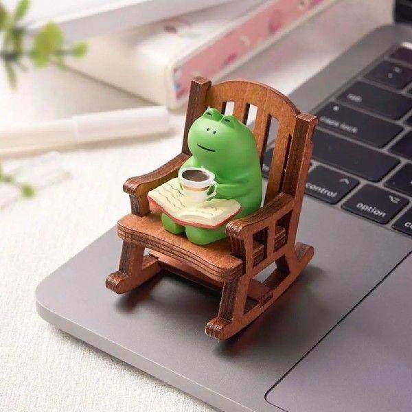 2PCs/set Cute Rocking Chair Frog Models Cartoon Handmade