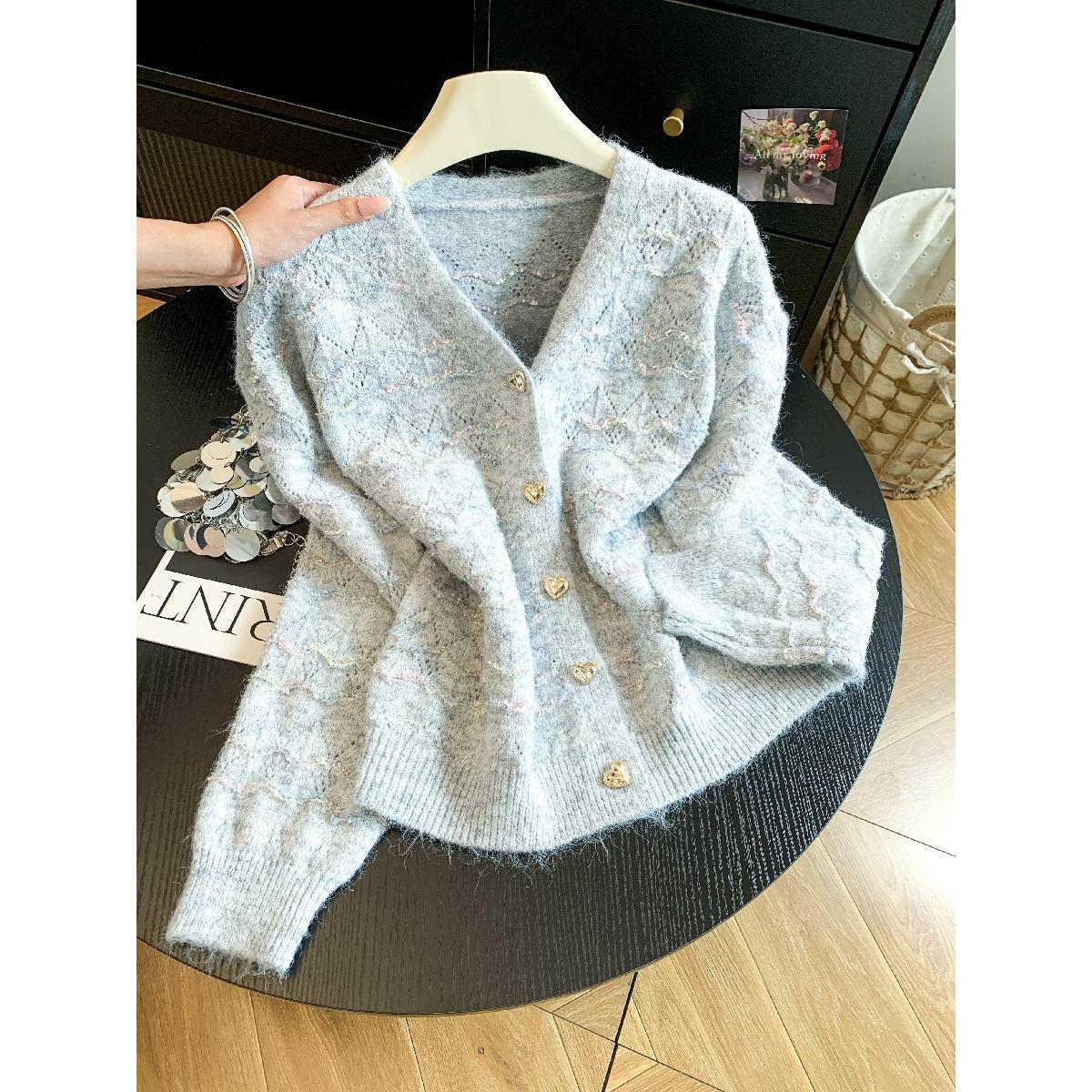 爱心扣小香风V领季新款针织开衫毛衣女韩国ins少女高级感上衣秋