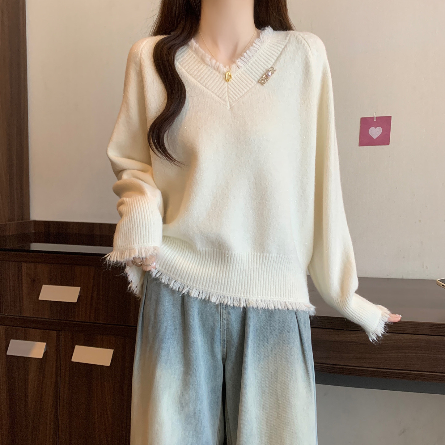 重工亮丝V领毛衣女2026秋冬新款洋气上衣宽松显瘦流苏针织衫