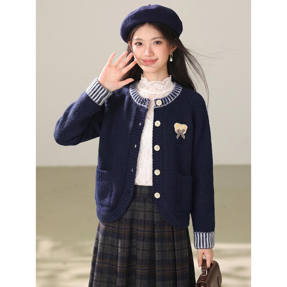 蓝色气质绝美小熊针织开衫女装秋冬新款百搭毛衣外套女装