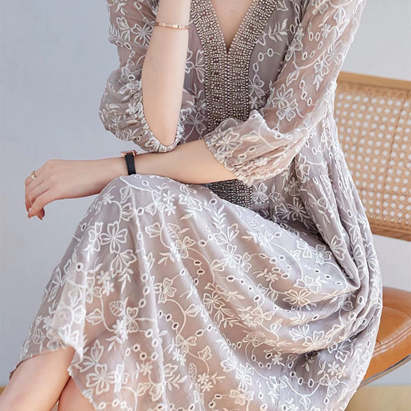 重工钉珠刺绣100桑蚕丝连衣裙 V领真丝长裙子 新中式大码女装夏季