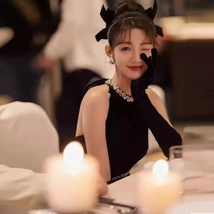 法式黑色挂脖缎面宴会年会生日派对主持敬酒轻奢赫本显瘦晚礼服裙