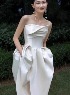 法式白色缎面抹胸晨袍简约订婚领证登记宴会生日派对晚礼服灯笼裙