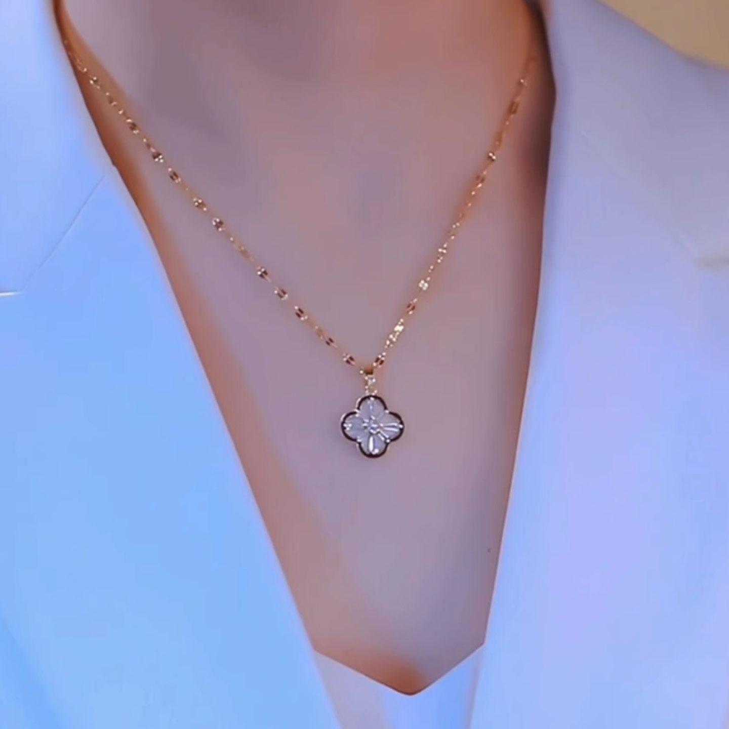 钛钢女气质四叶花钛钢项链女轻奢