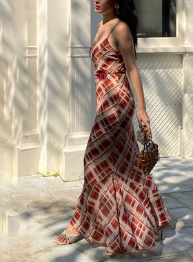 oohitch痒痒 法式复古金丝格纹吊带连衣裙收腰显瘦鱼尾大裙摆长裙