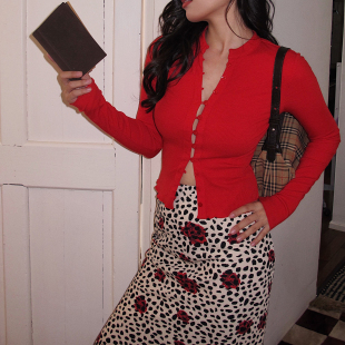 女红色修身 ooh V领排扣针织开衫 羊绒感法式 显瘦上衣 itch痒痒