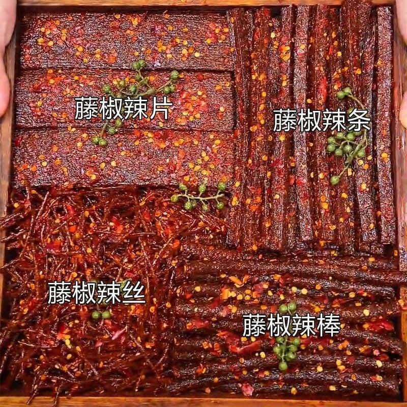 爆款藤椒辣条组合辣条追剧辣片辣丝辣棒湖南平江特产解馋小零食