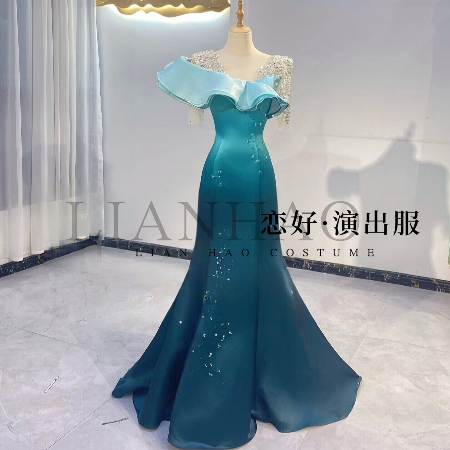 恋好演出服渐变色重工显瘦礼服舞台演出艺考礼服独唱表演中袖演出