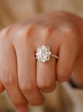 时尚奢华方形镶锆石戒指