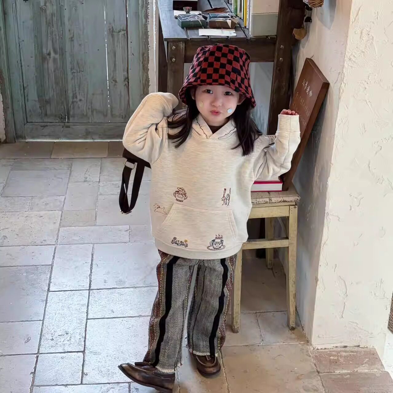 春秋儿童刺绣连帽亲子卫衣