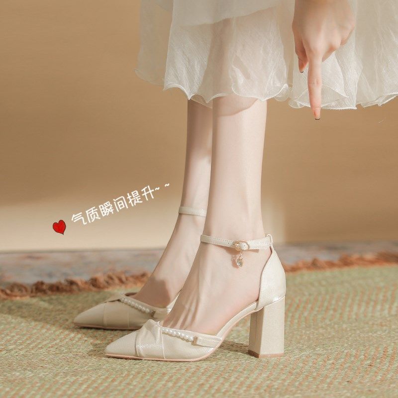 法式包头凉鞋一字扣粗跟单鞋仙女风伴娘鞋大码女鞋41-43浅口中空,女鞋,时装凉鞋,淘宝优惠券,粉丝福利购,淘宝优惠卷