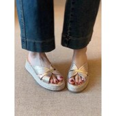 简约百搭外穿露趾厚底凉拖鞋 厚底一字拖时尚 拼接镂空草编坡跟凉鞋