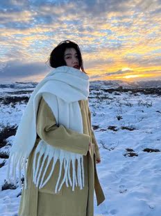 2025新款氛围感软糯保暖围巾脖女生冬季百搭毛绒长款披肩纯色加厚