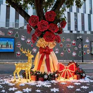 巨型玫瑰花束装饰品eva仿真花大树造景美陈网红打卡婚礼婚庆布置