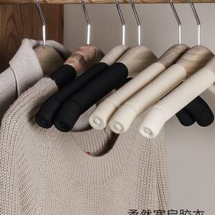映鸿樟木实木衣架防滑家用无痕防肩角多功能衣柜收纳挂钩木衣架