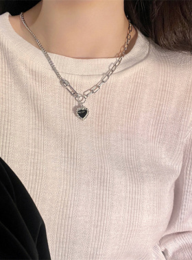 巴洛克黑色爱心项链女气质网红嘻哈毛衣配饰轻奢小众设计感锁骨链